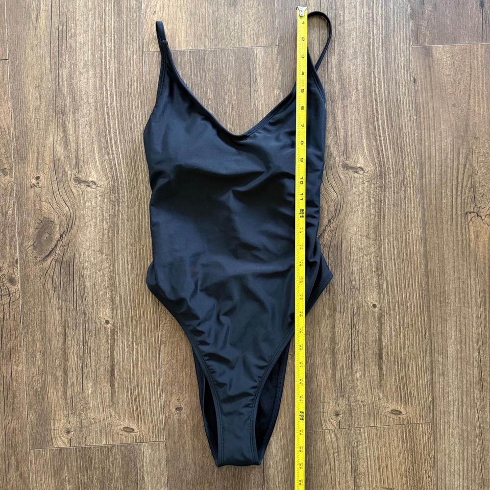 Wild Fable One Piece Swimsuit Womens S Black High Cut Open Back V-Neck NEW - Picture 8 of 9